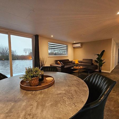 Luxe Woonboot In De Natuur Evt Met Console Bootje! Leeuwarden Exterior photo