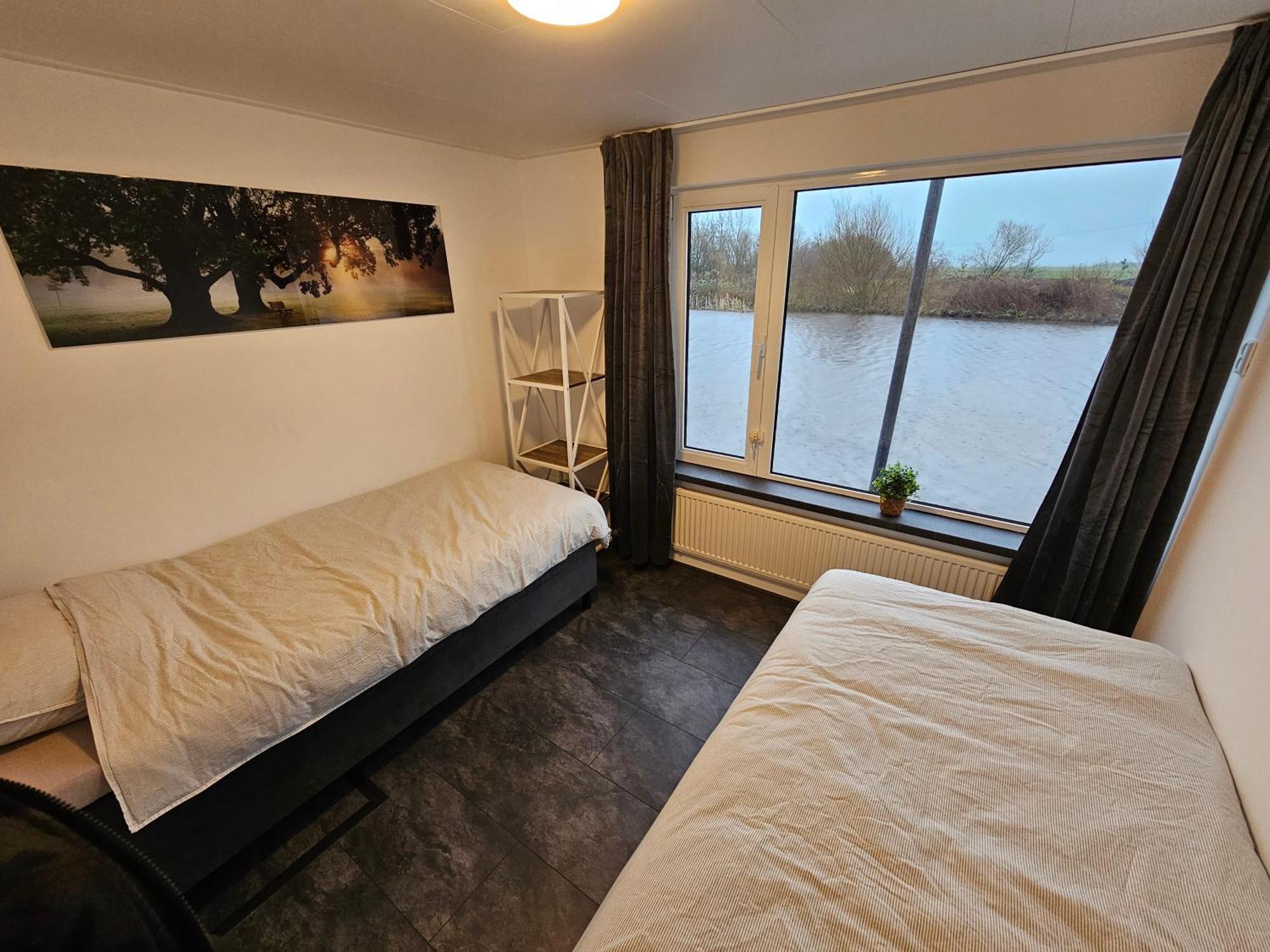 Luxe Woonboot In De Natuur Evt Met Console Bootje! Leeuwarden Exterior photo